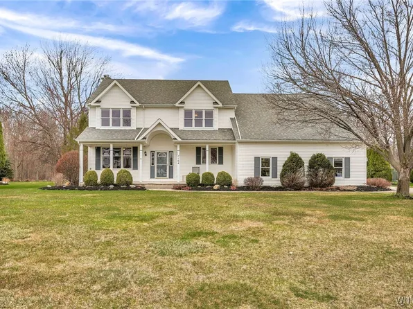 7164 Pendale Cir, North Tonawanda, NY 14120