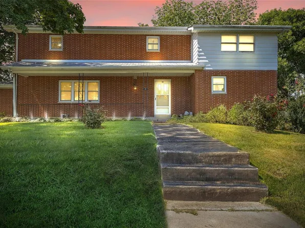 101 Bell St, Waterloo, IL 62298