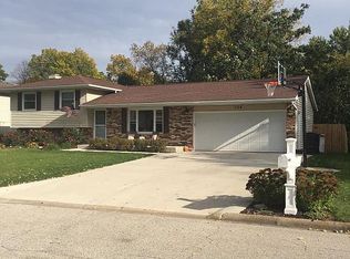 308 Juniper Ln, East Peoria, IL 61611