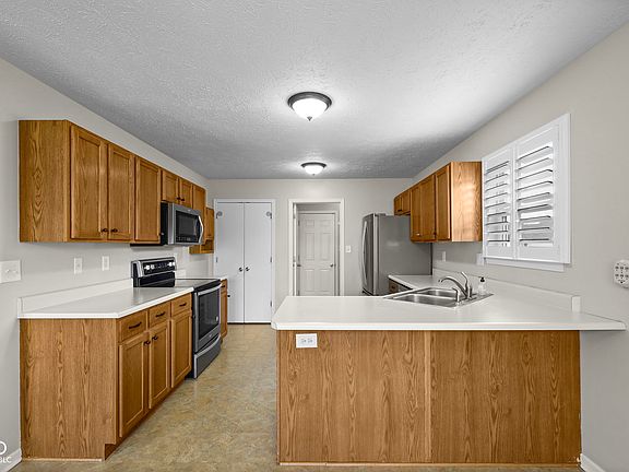 5th image of 2024 Galaxy Dr