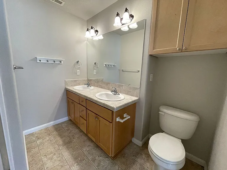 9322 N Macrum Ave — Photo 10