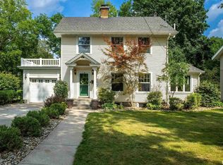 159 Forest Rd, Davenport, IA 52803