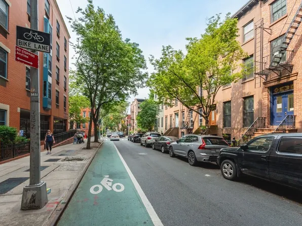 122 Hoyt Street image 14 of 57