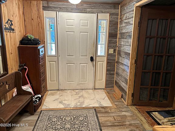 3rd image of 1039 Pine Ridge Road