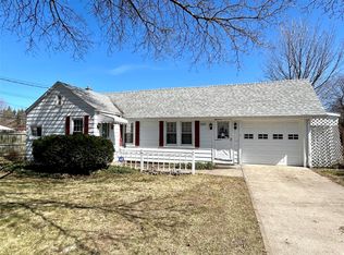 1547 Garloch Dr, Erie, PA 16505