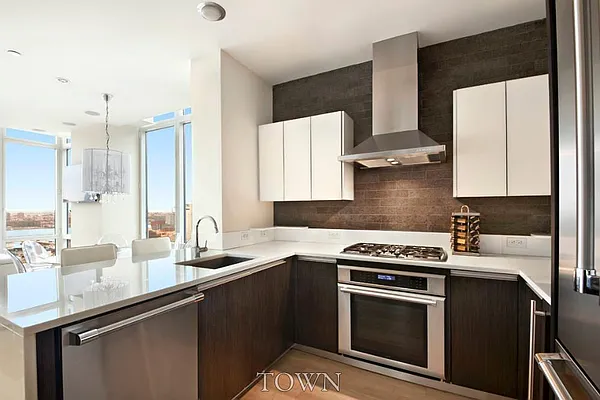 Sold by Town Residential | media 7