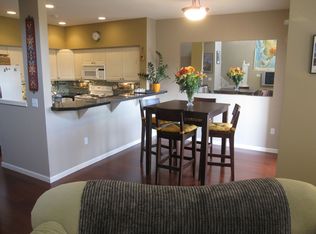 18616 NE 57th St, Redmond, WA 98052