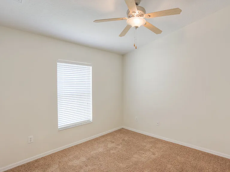 24622 Volterra Ct — Photo 10