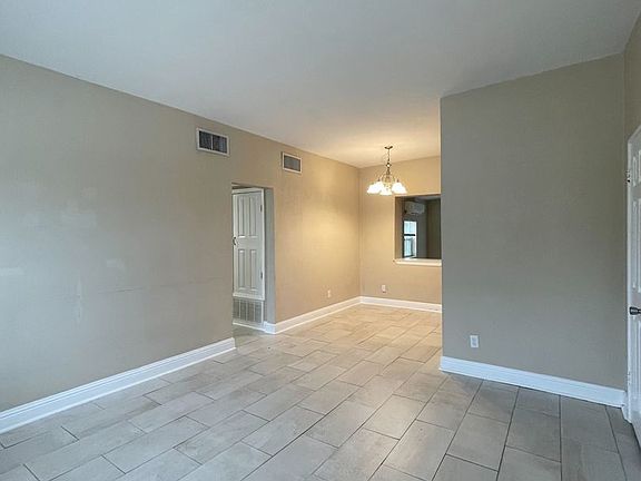 4th image of 404 South Ave