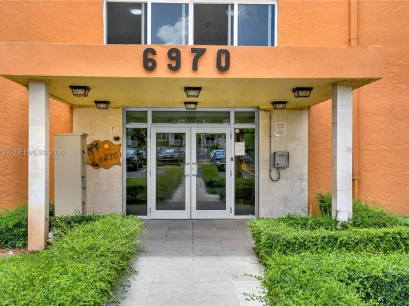 6970 NW 186th St, Hialeah, FL