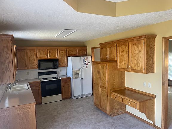 2nd image of 1025 SE Granada Dr
