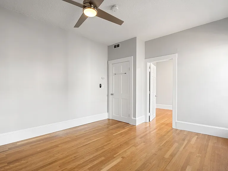 72 Mozart St — Photo 9