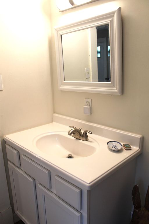 Apartment in Winchester, Wesleyan Park, Clark - More
