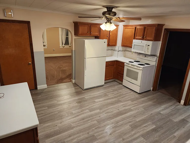 607 Mill St #2 — Photo 10