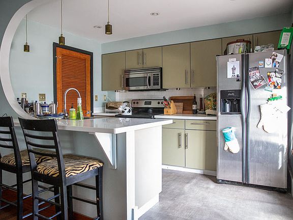 4th image of 614 W Hill Ave APT 7