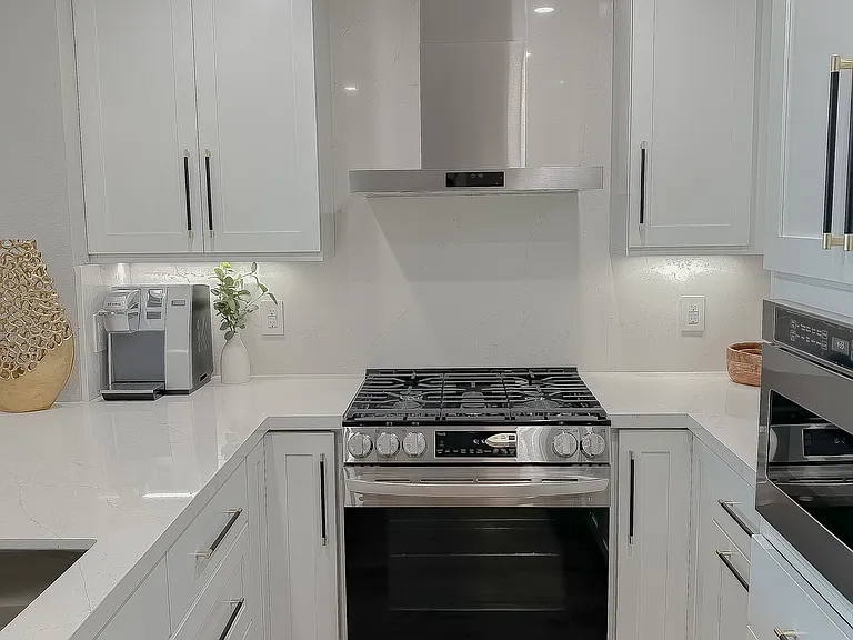 300 W Beech St #2202 — Photo 10