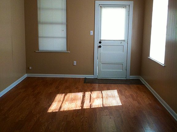5th image of 3701 Brentwood St