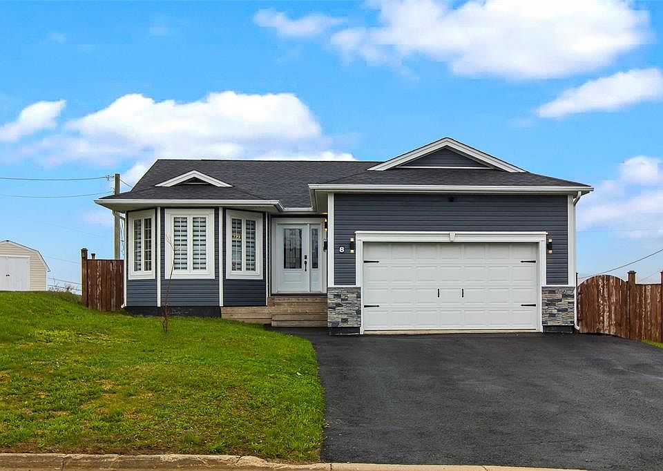 1st image of 8 Sheppard Place