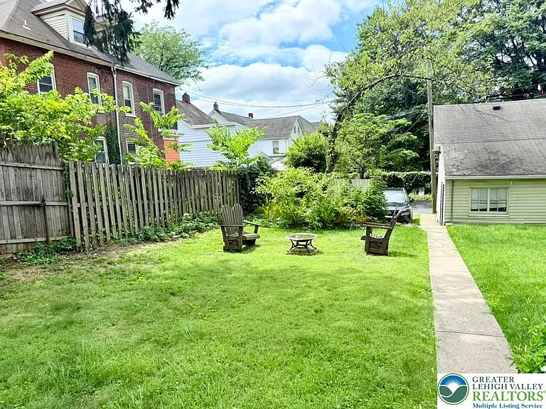 412 Cattell St — Photo 14