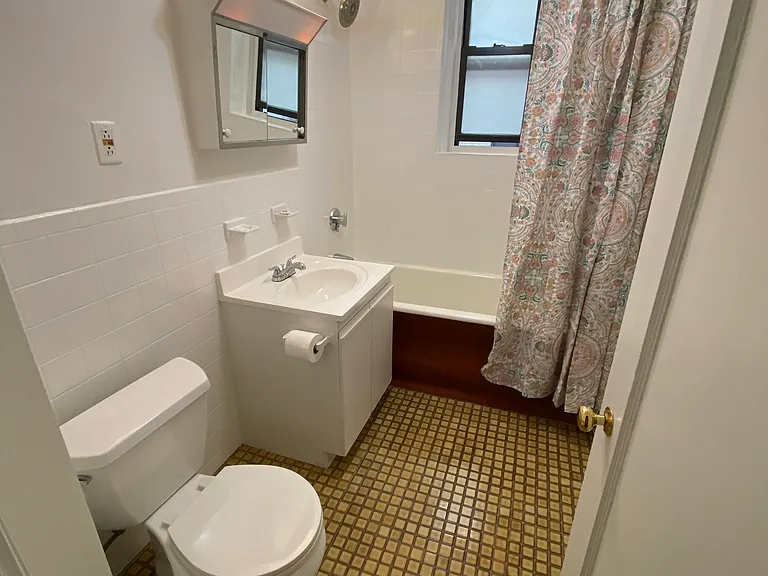 466 Commonwealth Ave #302 — Photo 4
