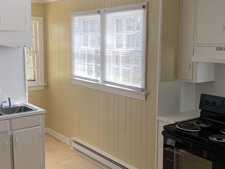 1st image of 208 S Watts St #3
