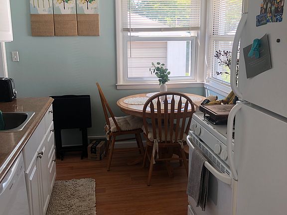 2nd image of 54 E Barrett Ave