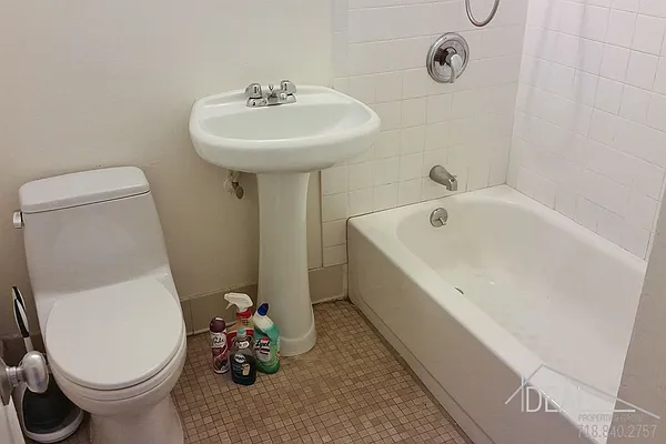 Rented by Ideal Properties Group | media 29