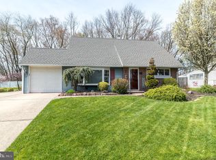 87 Harvest Rd, Levittown, PA 19056