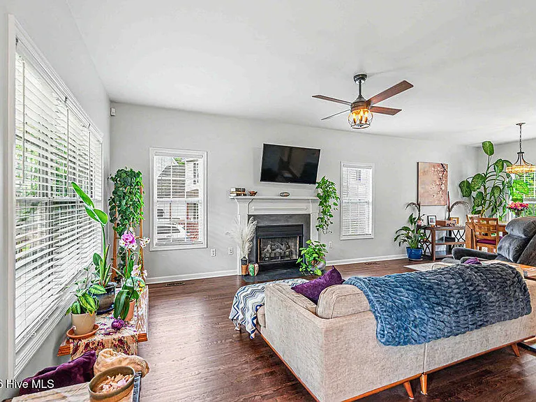 609 Riva Ridge Rd — Photo 5