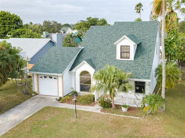 5841 SE Pine Dr, Stuart, FL 34997