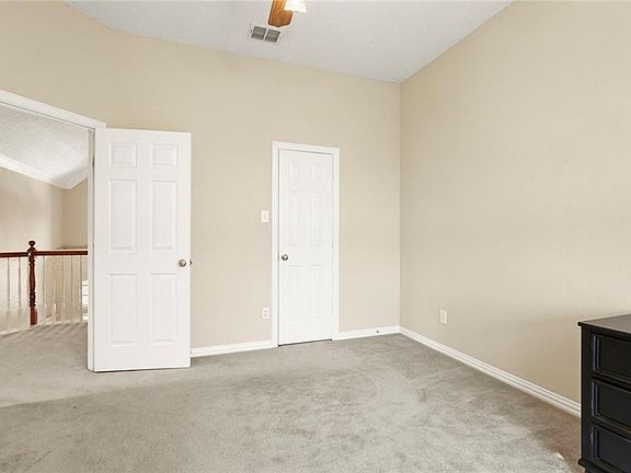 5th image of 3812 Trailview Dr