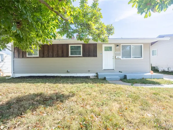 10336 Durness Dr, Saint Louis, MO 63137