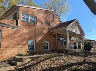 6809 Norway Dr, Louisville, KY 40214