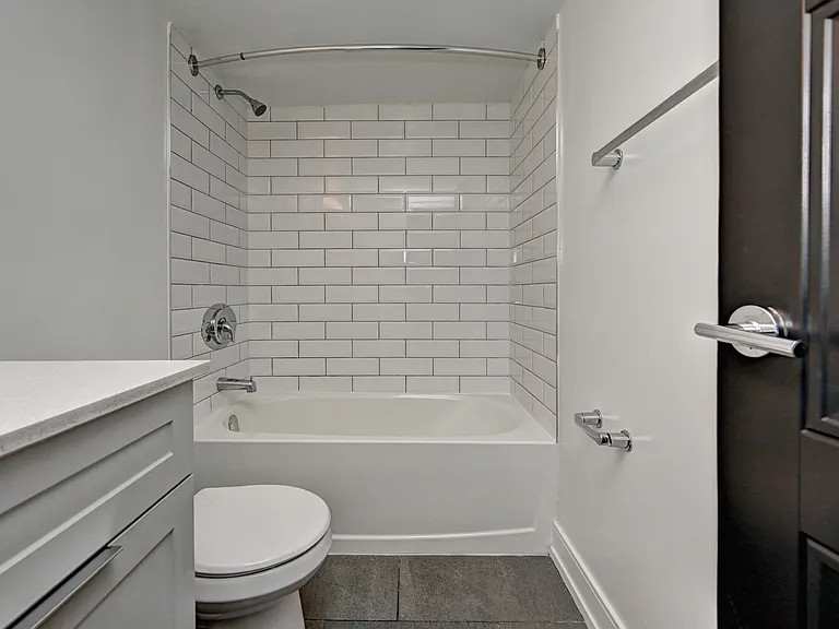 39 Willow Rd — Photo 45