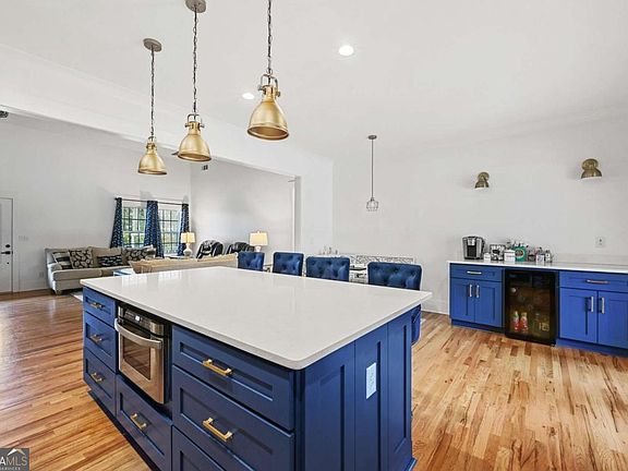 4th image of 642 Johnson Rd