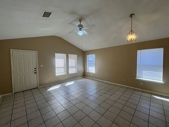 3rd image of 5619 Lakebend West Dr #A