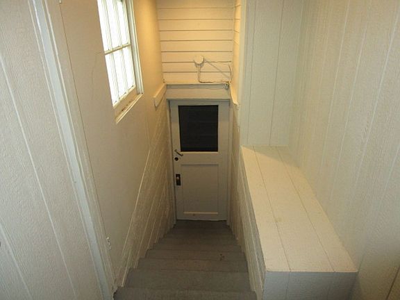 3rd image of 1130 Vattier St #4