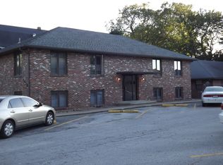 111 S 4th St APT 3A, Clinton, MO 64735