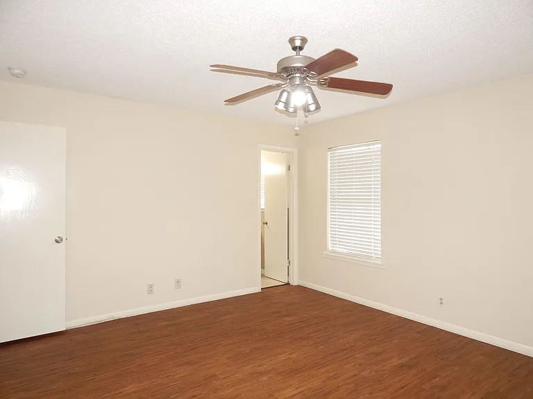 905 David Dr — Photo 32