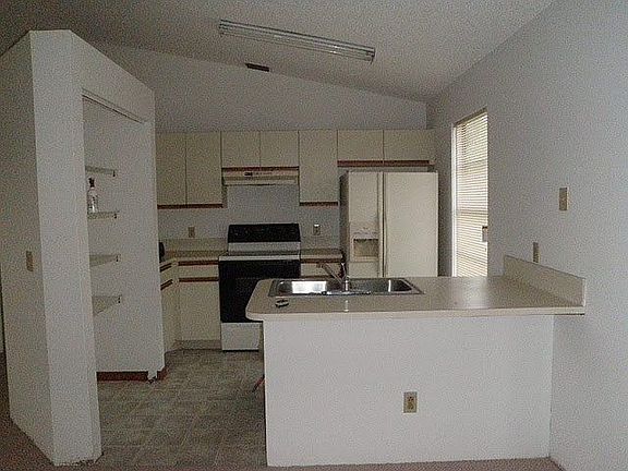 2nd image of 2150 SW Barthel St
