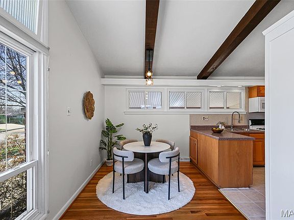 5th image of 939 Oak Ridge Ave