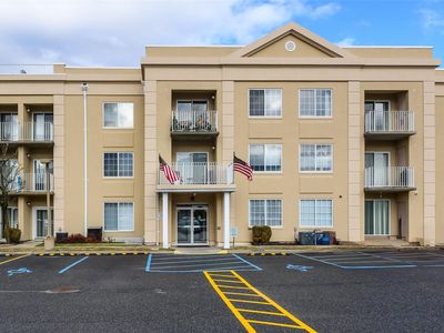 54 School Street #107, Westbury, NY, 11590