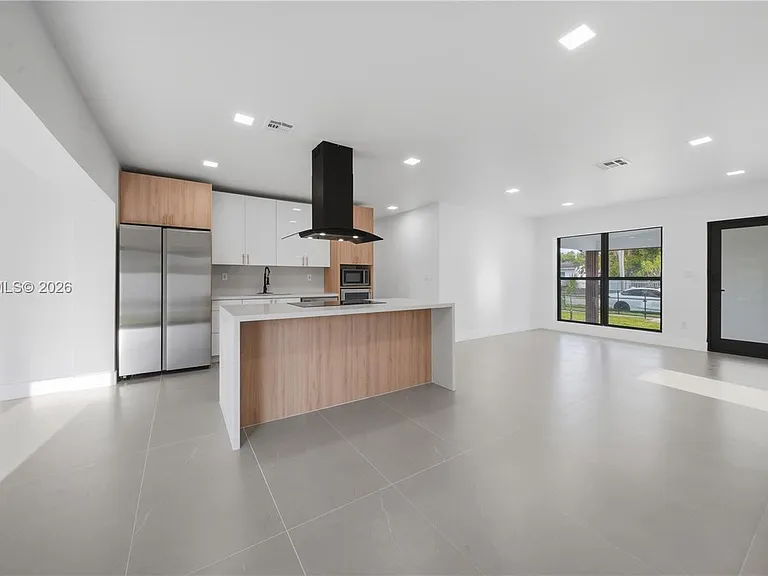 12471 SW 190th Ter — Photo 12