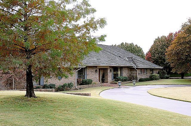 Beautiful Home In Rolling Oaks Addition