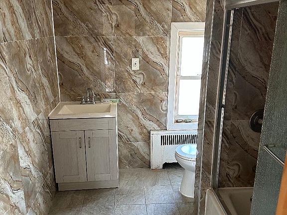 5th image of 462 Beach 46th St #1