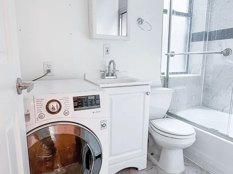 110 9th Ave #5C — Photo 4