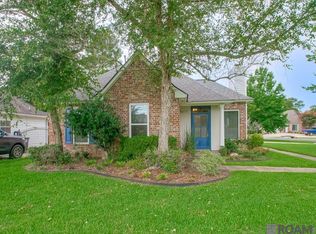 19019 W Lake Terrace Dr, Baton Rouge, LA 70817