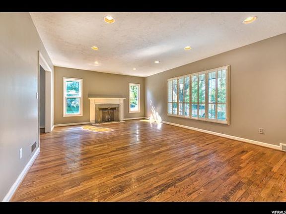 4th image of 2503 E Skyline Cir
