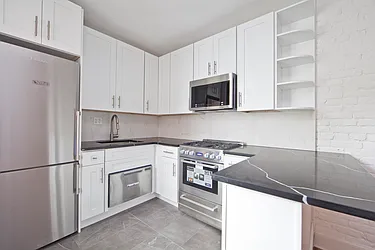 Rented by R New York