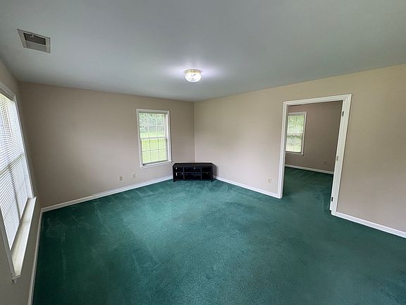 3rd image of 108 Meyer St Unit 7